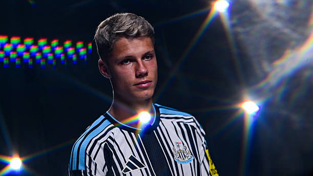 Didatangkan dari Ajax, Sean Steur Jadi Rekrutan Ketiga Newcastle United