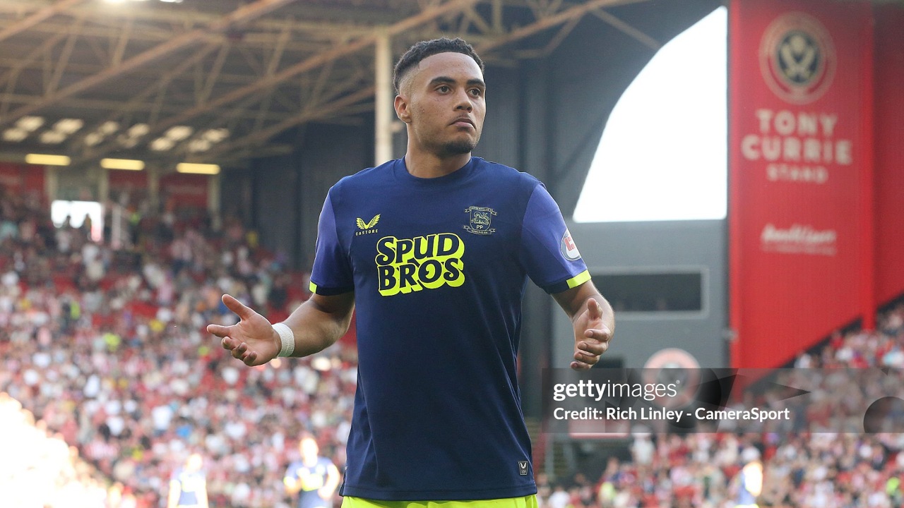 Lewis Dobbin Masuk Radar Wolverhampton Wanderers