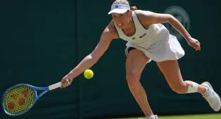 Menurut Elise Mertens, Linda Noskova Berpotensi Juarai Wimbledon