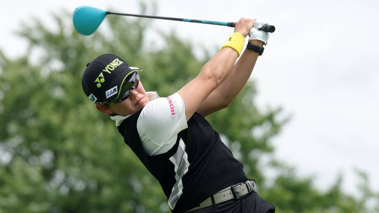 Aki Iwai Pimpin Klasemen Sementara Evian Championship usai Putaran Pertama
