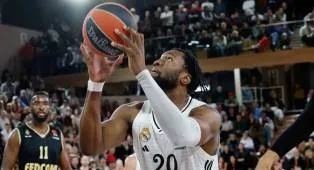 Bruno Fernando Putuskan Hengkang ke Anadolu Efes