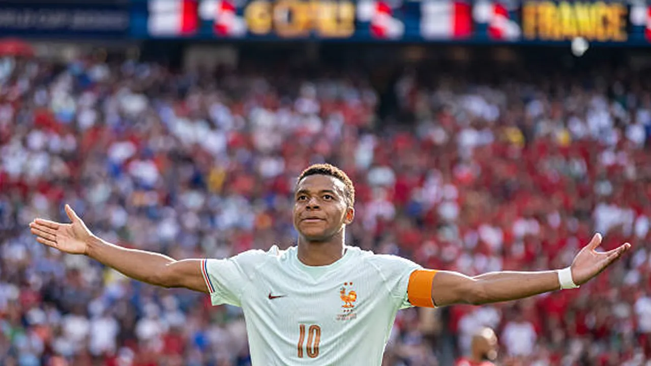 Gagal Penalti, Kylian Mbappe Tetap Jadi Hero Prancis Saat Singkirkan Maroko