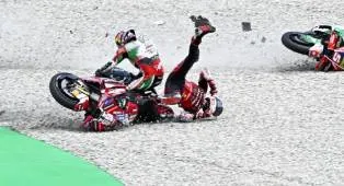 Johann Zarco Tetap Dihukum Meski Cedera, Fans MotoGP Nilai Sudah Tepat