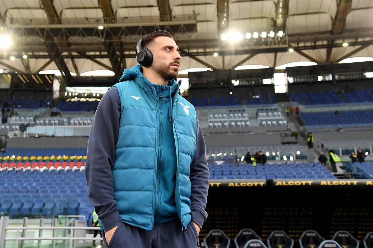Mario Gila Segera Jalani Tes Medis di Milan Usai Kesepakatan €30 Juta dengan Lazio - sumber: (footballitalia)