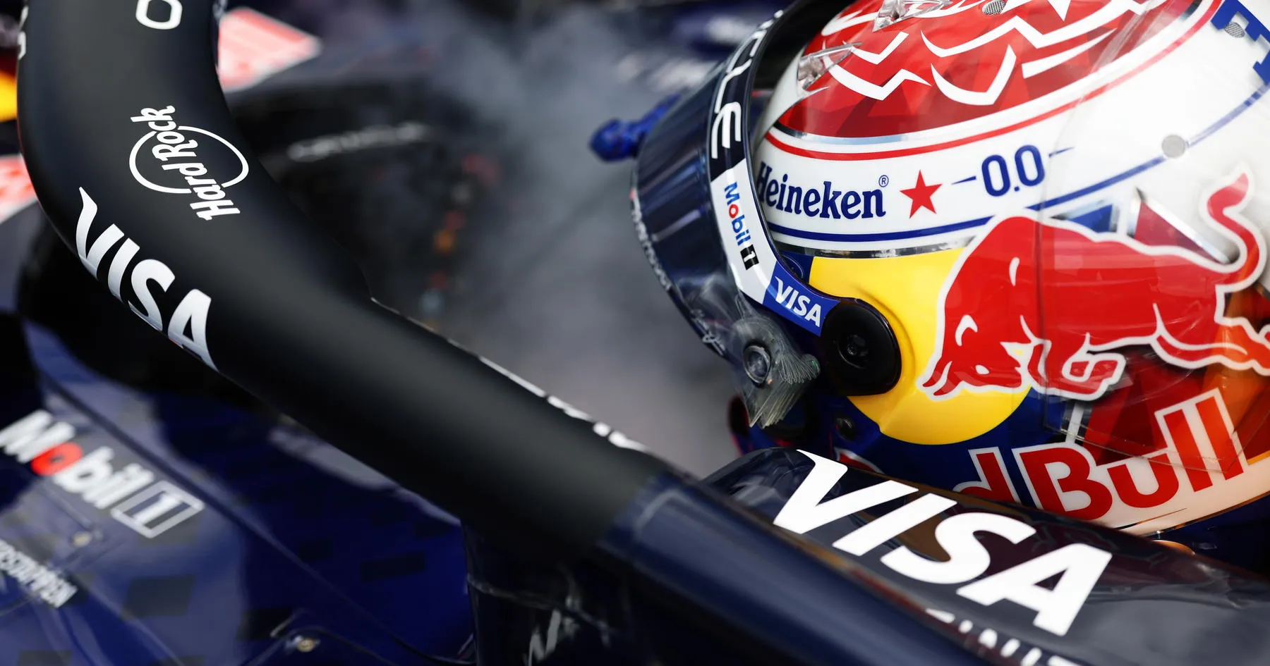 Meningkatnya Ketegangan antara Max Verstappen dan Red Bull - sumber: (racingnews365)