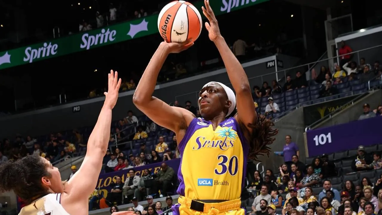 Forward Los Angeles Sparks, Nneka Ogwumike, kembali terpilih untuk penampilan ke-11 di WNBA All-Star Game sepanjang kariernya. (Foto: AP)