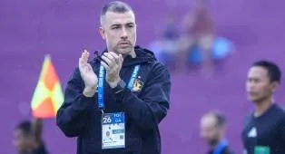 Persik Kediri Tetap Pertahankan Marcos Reina Sebagai Pelatih Kepala