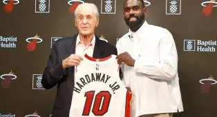 Tim Hardaway Jr. Kenakan Nomor 10 di Miami Heat