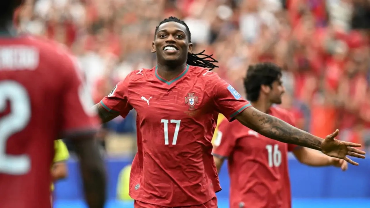 AC Milan Kecewa dengan Rafael Leao, Hapus Klub dari Bio Instagram