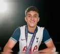 Arsenal Kalahkan Delapan Pesaing Demi Gaet Bek Tottenham