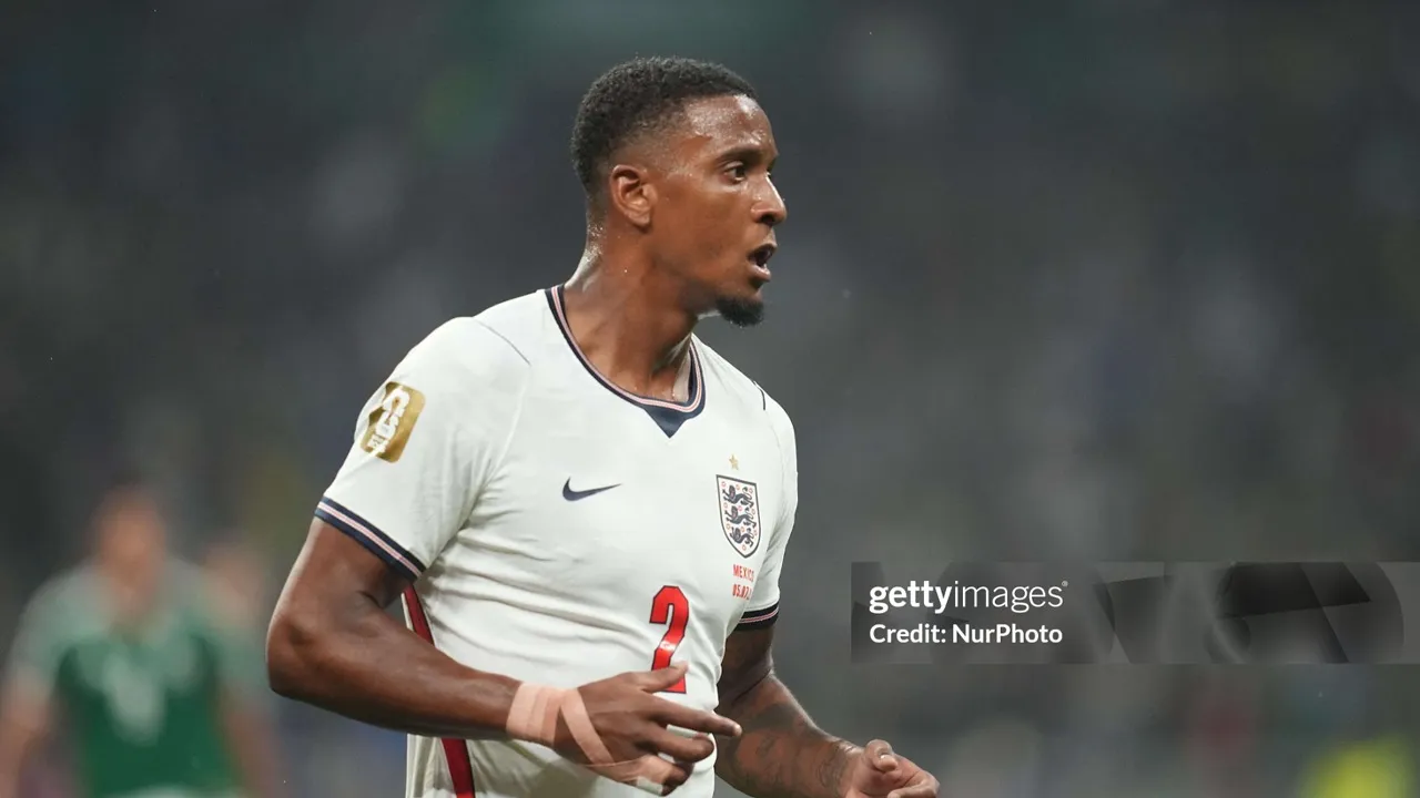 Ezri Konsa Tak Mau Inggris Terpaku pada Erling Haaland