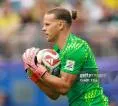 Leeds United Coret Orjan Nyland, Fokus Kejar Zion Suzuki