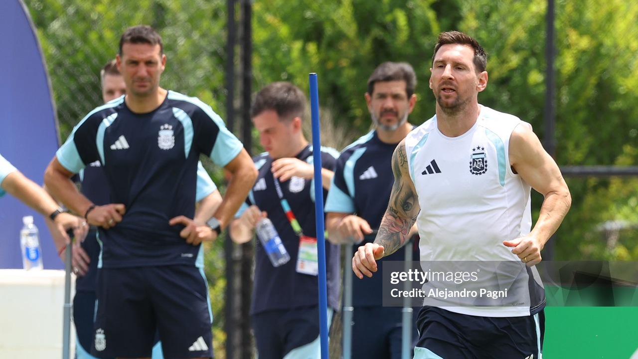Lionel Scaloni Yakin Lionel Messi Belum Kehabisan Magis