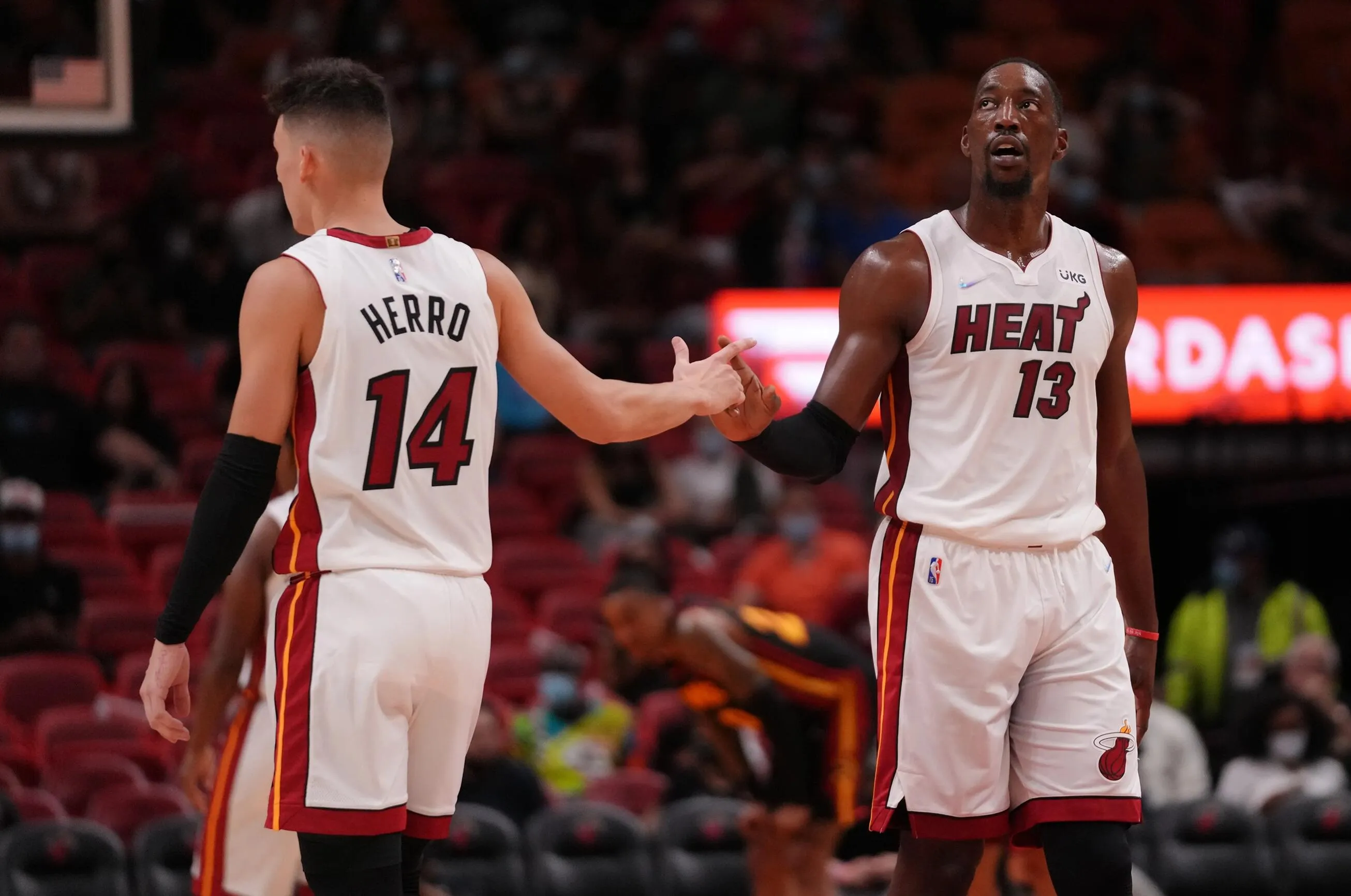 Perkelahian Bam Adebayo dan Tyler Herro di Las Vegas - sumber: (mainbasket)