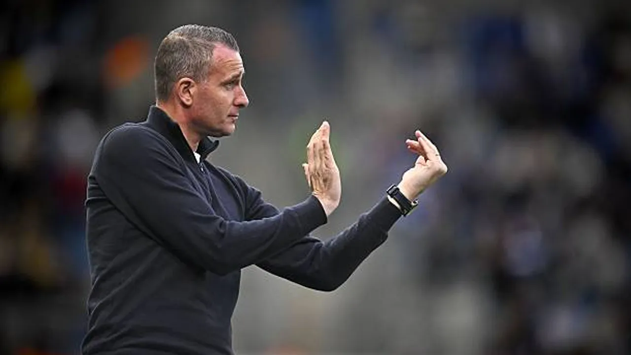 Teken Kontrak Tiga Tahun, Nicky Hayen Resmi Jadi Pelatih Baru Burnley