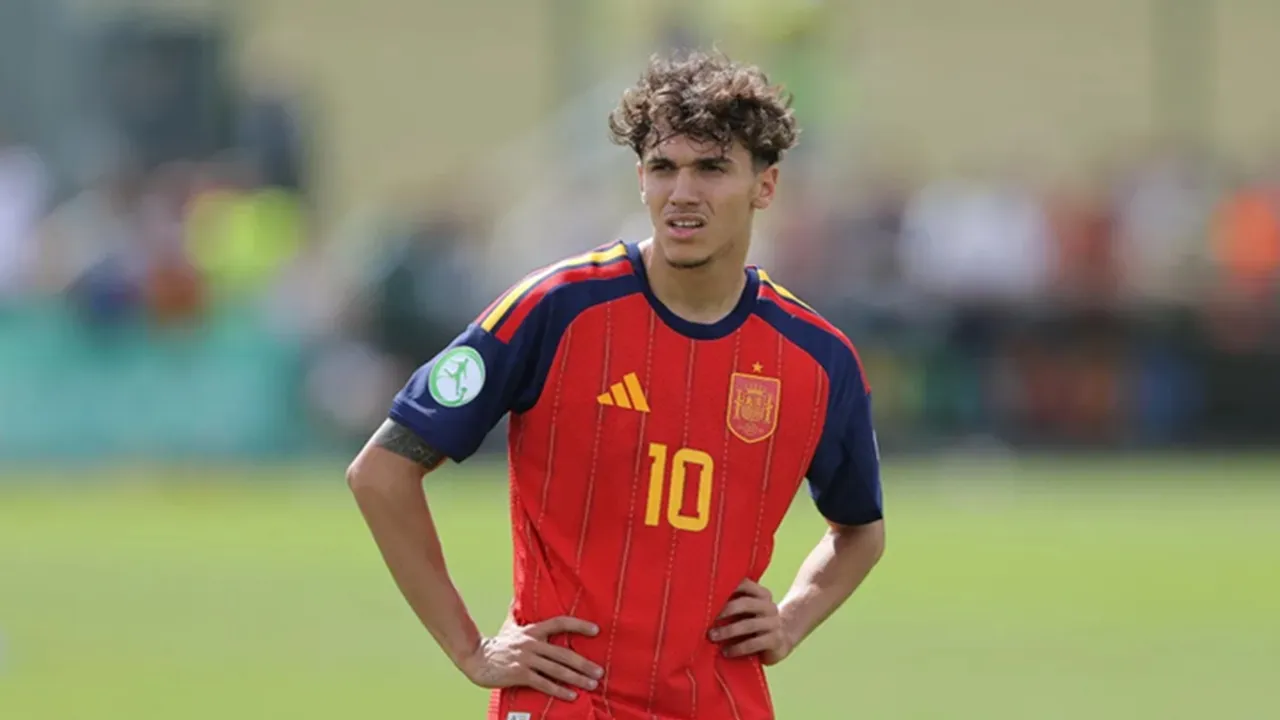 Thiago Pitarch Belum Bicara dengan Mourinho, Fokus Hadapi Final Euro U19