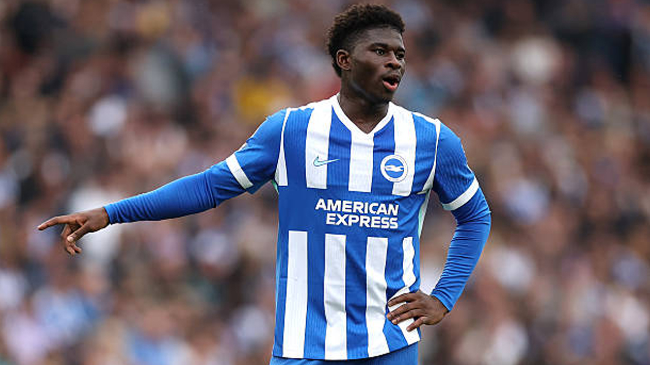 Brighton and Hove Albion Didesak Akhiri Spekulasi Transfer Carlos Baleba