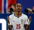Dikaitkan Dengan Everton, Defender Tottenham Ingin Bertahan