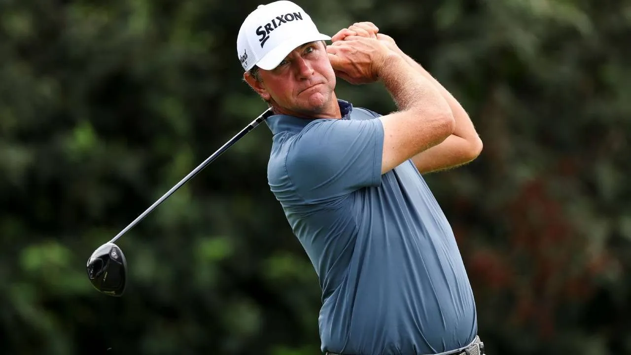 Lucas Glover kini memimpin satu pukulan atas Aaron Wise menjelang putaran final di Hurstbourne Country Club, Louisville, Kentucky. (Foto: Golf Digest)