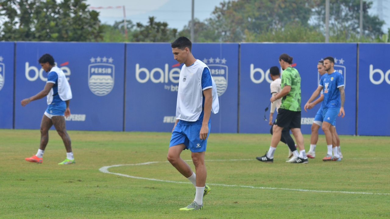 Luka Menalo Ungkap Kesan Pertama Lakoni Latihan di Persib