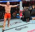 Paddy Pimblett Bungkam Benoit Saint-Denis dalam 52 Detik di UFC 329