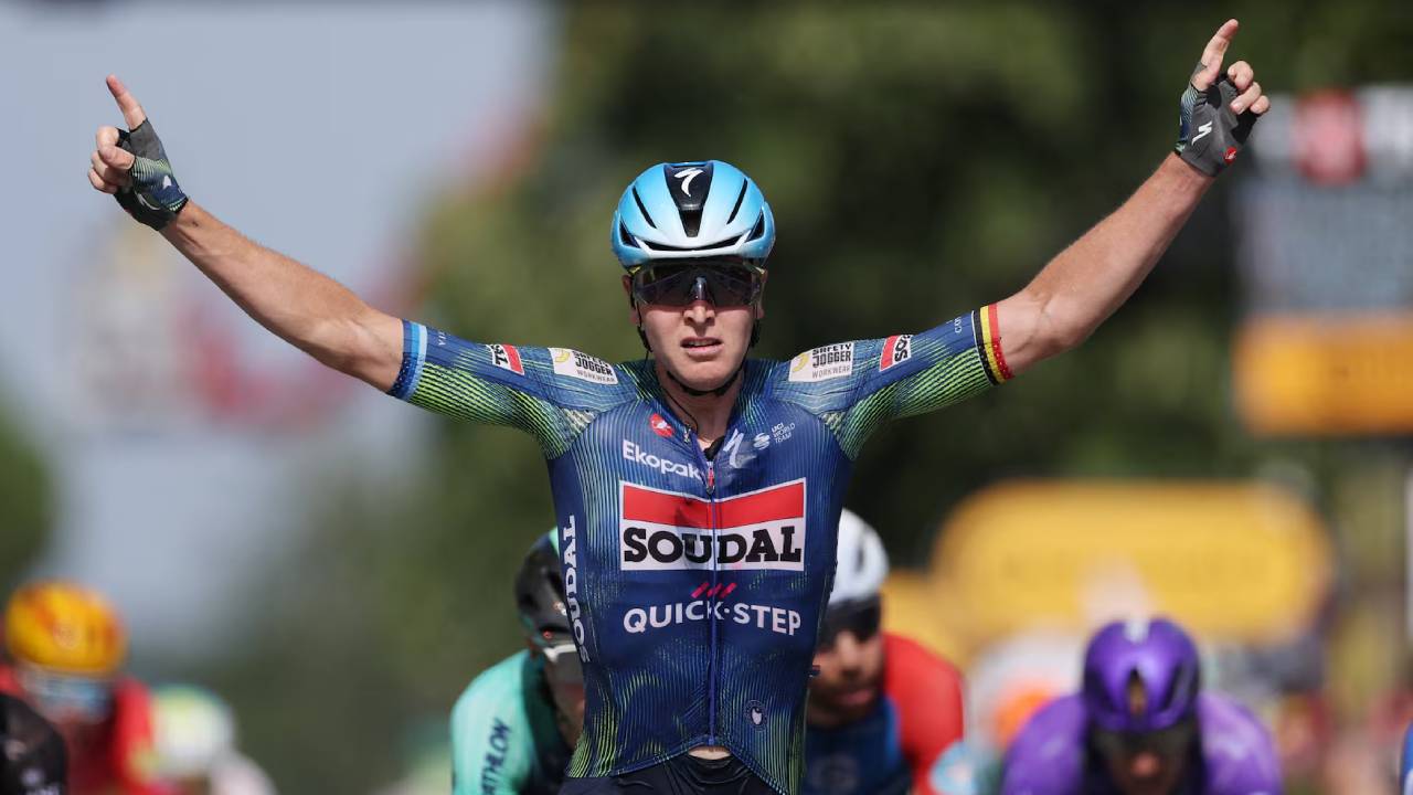 Tim Merlier Kembali Menang, Tadej Pogacar Kokoh di Puncak Tour de France