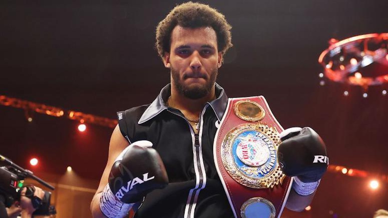 Tony Bellew Peringatkan Moses Itauma Soal Bahaya Duel Lawan Usyk