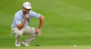 Zach Johnson Perlebar Keunggulan di Kaulig Companies Championship