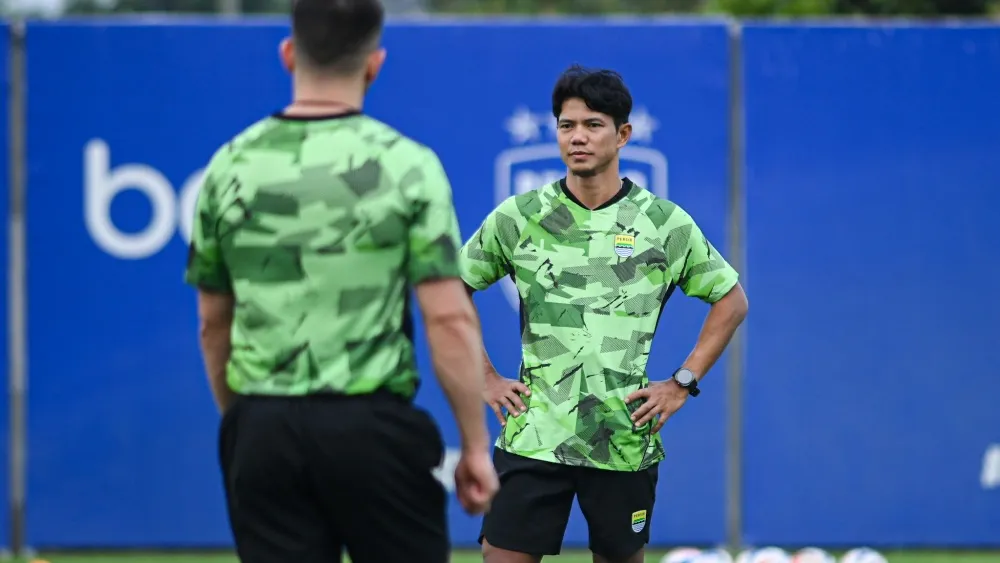Achmad Jufriyanto Bergabung dengan Staf Kepelatihan Persib sebagai Asisten Pelatih - sumber: (ileagueid)
