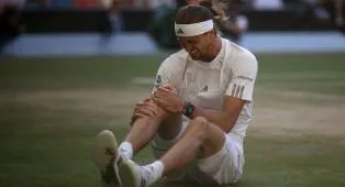 Alexander Zverev Kuak Isu Yang Dialami Usai Tergelincir Di Final Wimbledon