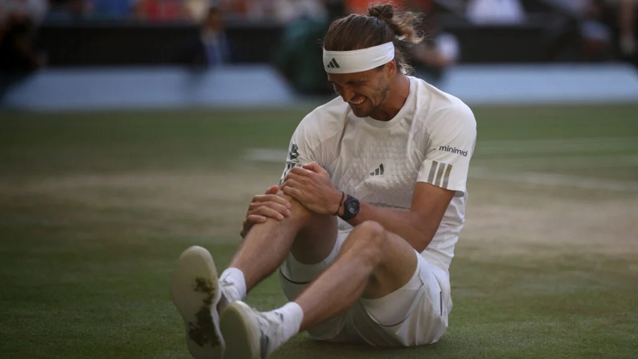 Alexander Zverev Kuak Isu Yang Dialami Usai Tergelincir Di Final Wimbledon