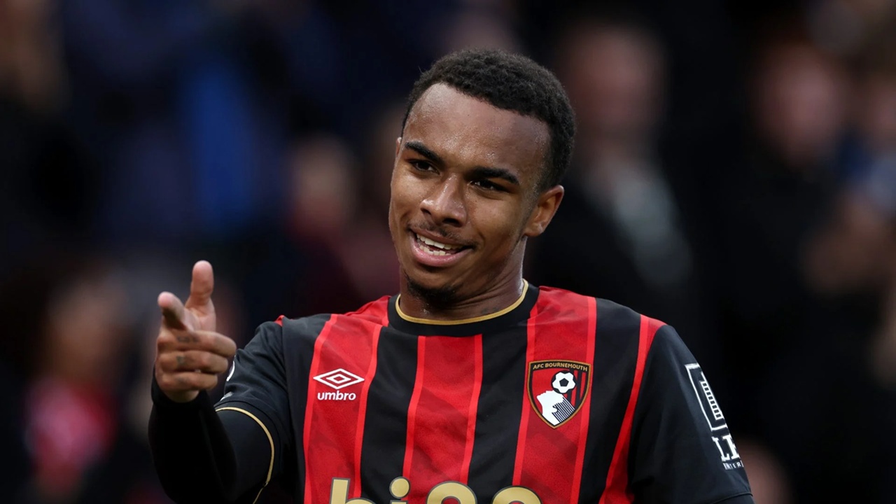 Barcelona Semakin Rumit Dapatkan Eli Junior Kroupi