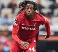 Begini Cara Aston Villa Tikung Newcastle Gaet Johan Manzambi