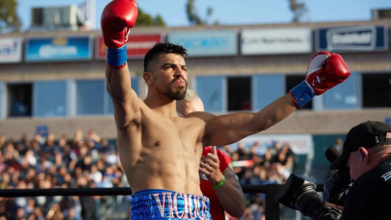 Bukan Floyd Mayweather Jr , Inilah Lawan Terberat Victor Ortiz