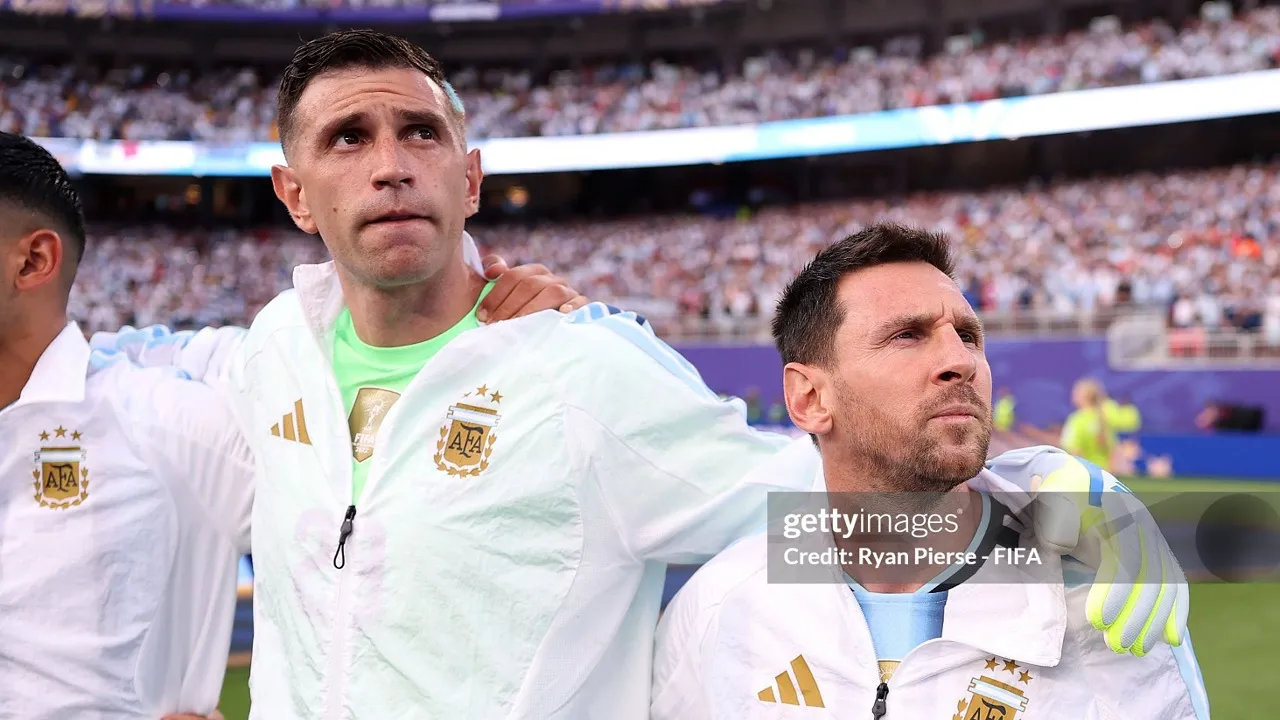 Emiliano Martinez Antusias Hadapi Inggris di Semifinal Piala Dunia 2026