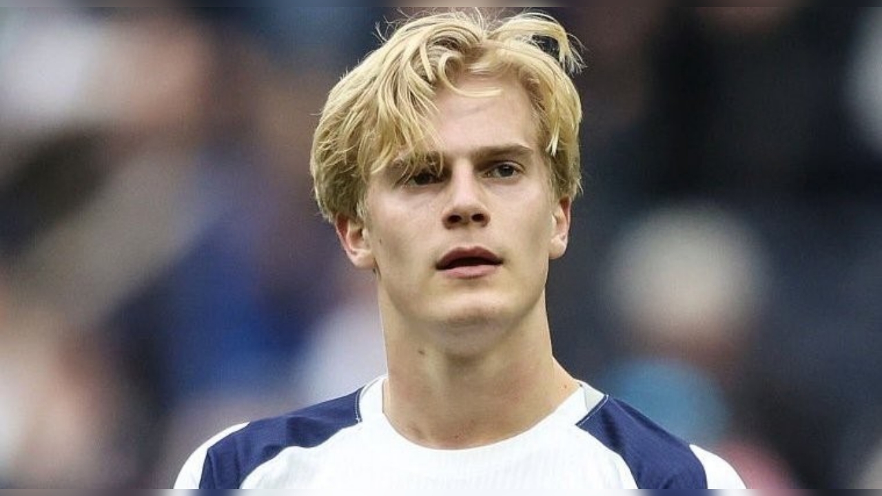Forest Makin Gencar, Tottenham Tetap Pertahankan Harga Bergvall