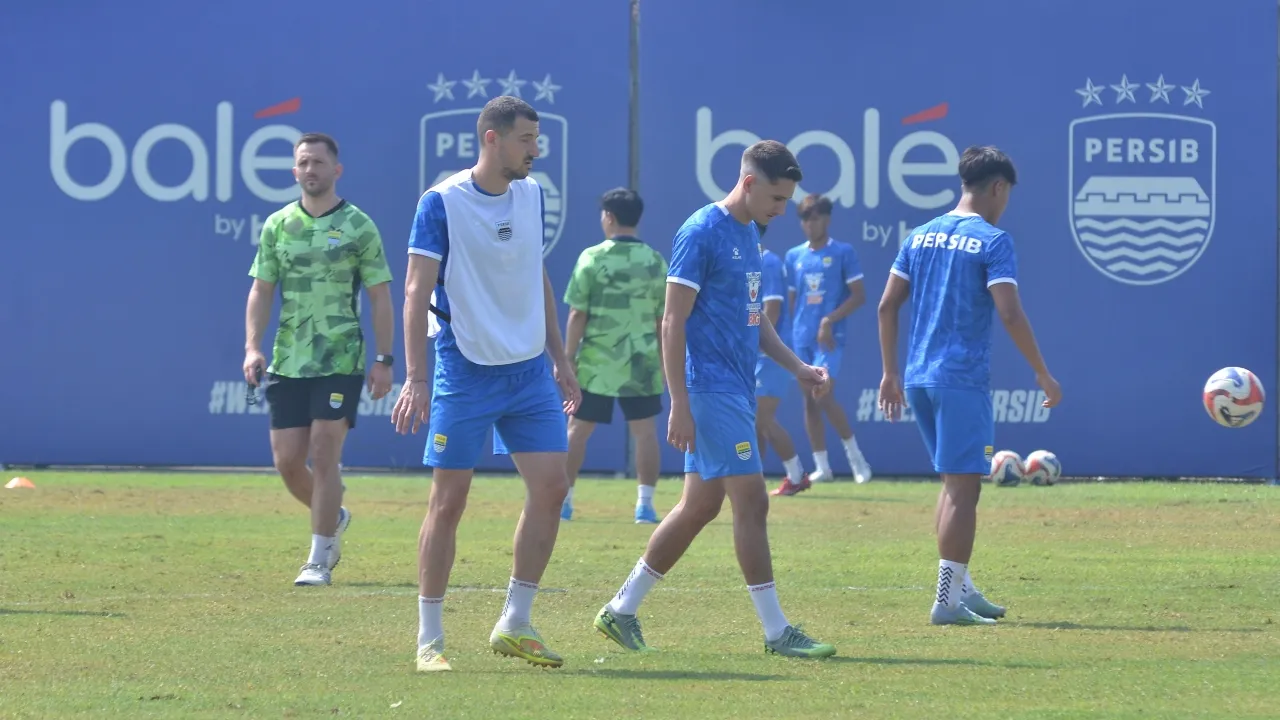 Persib berlatih lebih siang dari biasanya