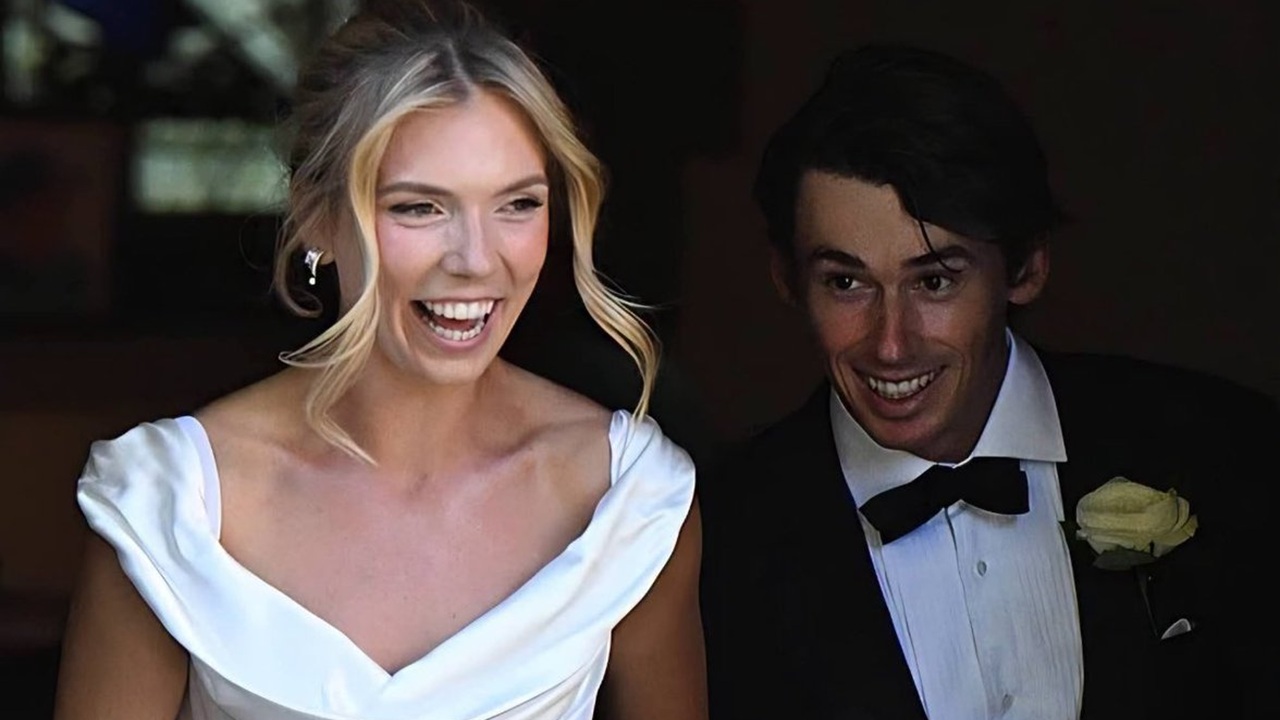 Jauh Dari Soroton, Alex De Minaur Dan Katie Boulter Naik Pelaminan