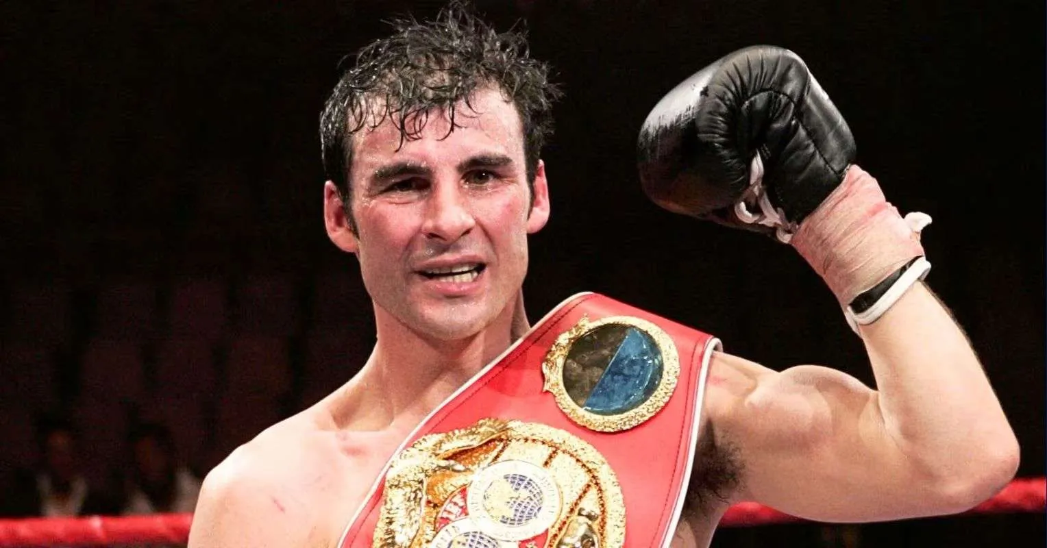 Johnny Nelson Sebut Satu Petinju Inggris Ungguli Calzaghe - sumber: (secondsout)