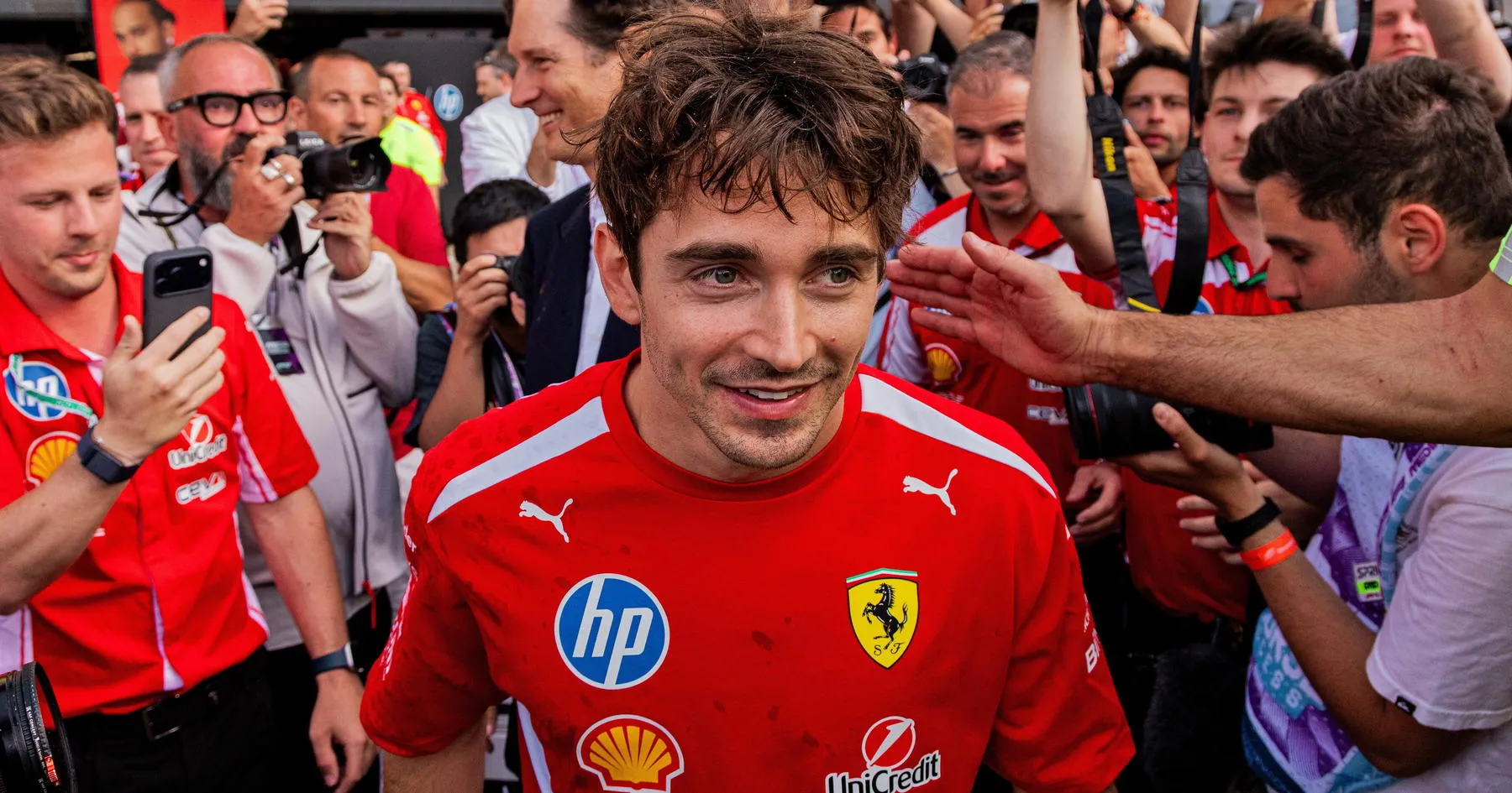 Leclerc Tetap Waspada Usai Kemenangan Bersejarah di Ferrari - sumber: (racingnews365)