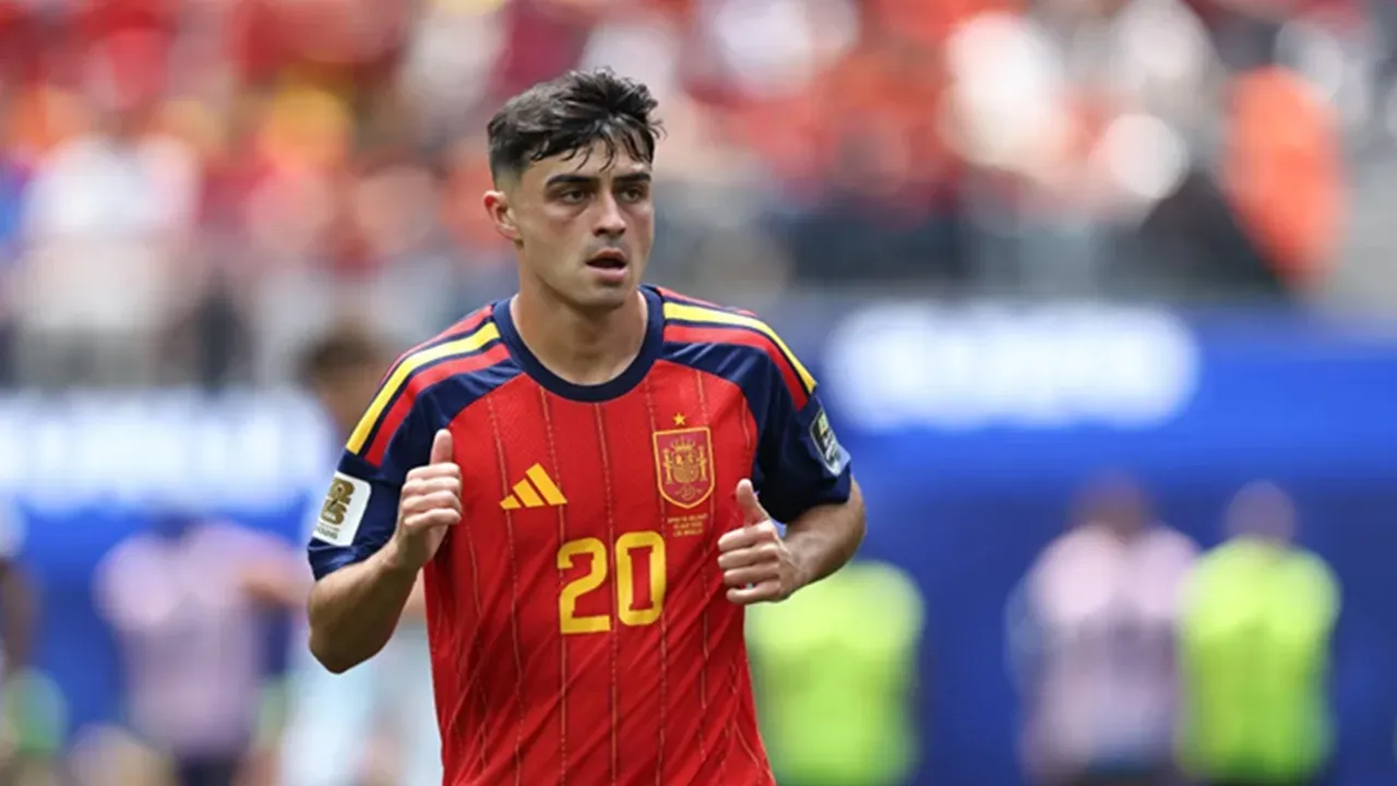 Luis de la Fuente Ungkap Alasan Tak Mainkan Pedri