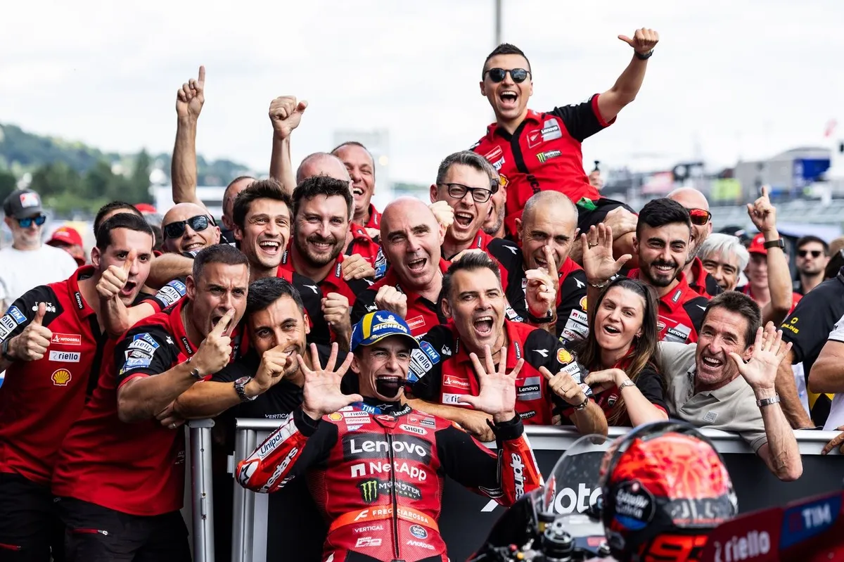 Marc Marquez Unggul, Aprilia Gagal di MotoGP Jerman - sumber: (motorsport)