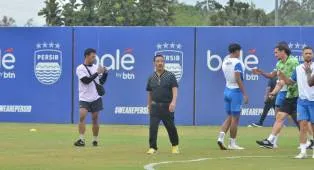 Minta Bobotoh Sabar, Umuh Bicara Soal Pemain Anyar Persib