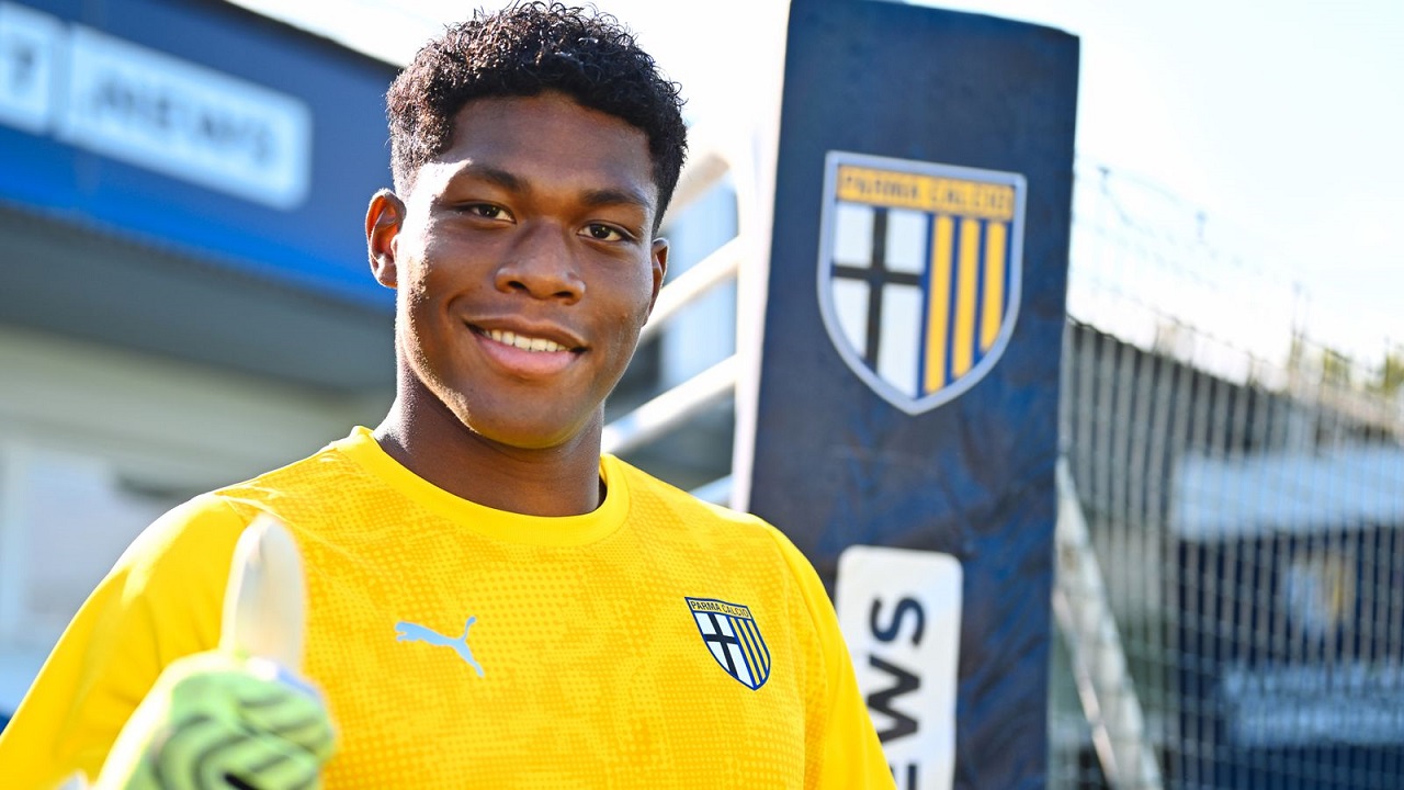 Newcastle United Jadi Klub Terbaru yang Kepincut Kiper Parma Zion Suzuki