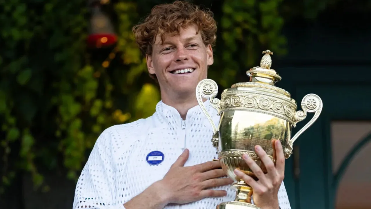 Pertahankan Gelar Wimbledon, Jannik Sinner Samai Pencapaian Roger Federer