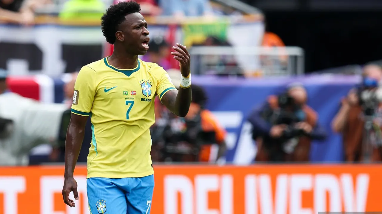 Real Madrid Buka Semua Opsi Terkait Masa Depan Vinicius Junior