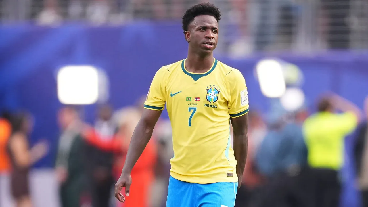 Terungkap! Begini Cara Mourinho Yakinkan Vinicius Junior Teken Kontrak Baru