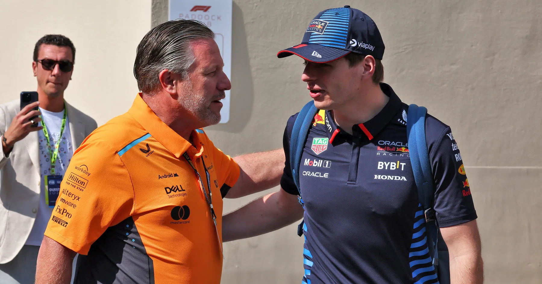 Zak Brown Bahas Kekuatan McLaren di Tengah Rumor Verstappen - sumber: (racingnews365)