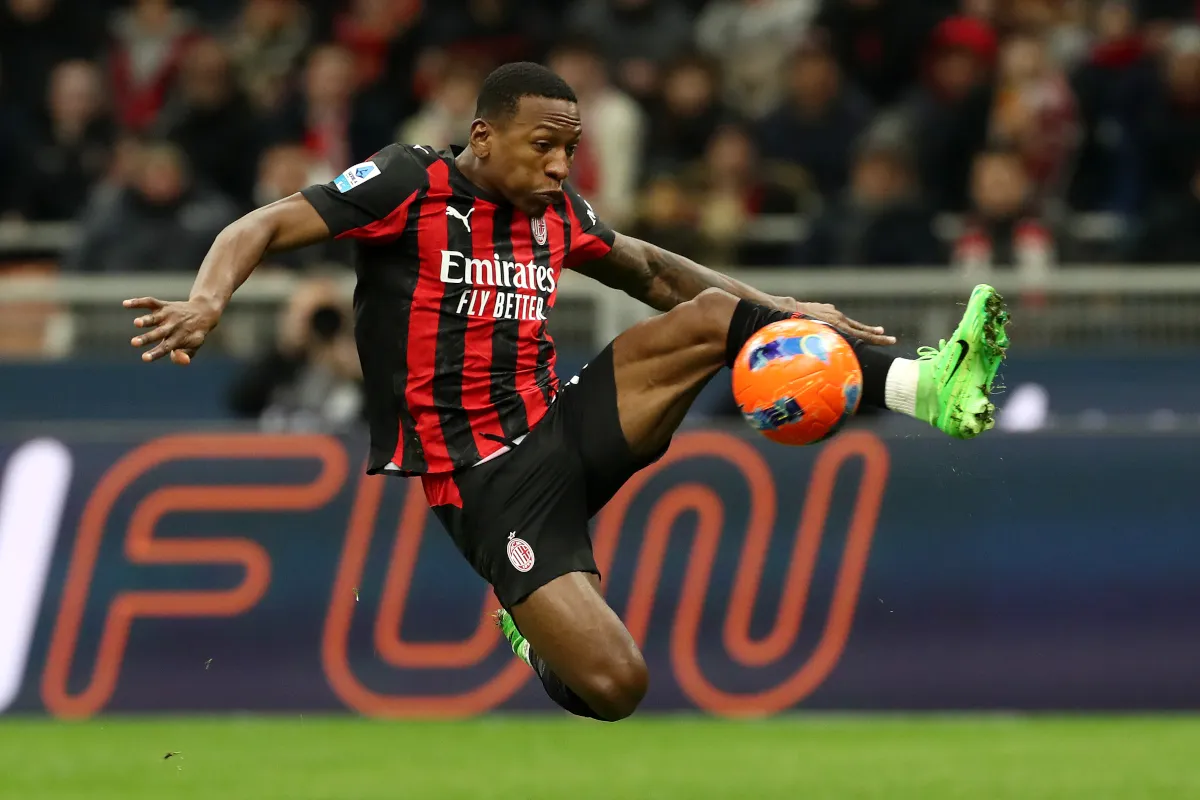Aston Villa Kian Serius Gaet Estupinan di Tengah Gebrakan MU dan PSG - sumber: (footballitalia)