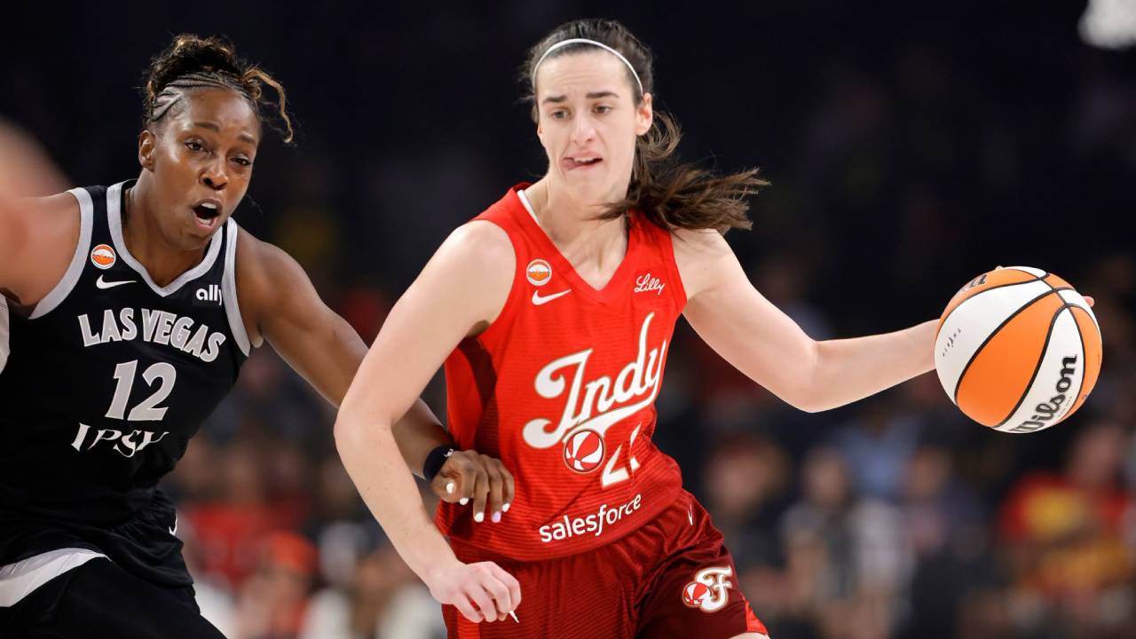 Caitlin Clark Kembali Bermain, Indiana Fever Gilas Las Vegas Aces